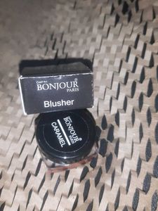 Bonjour Paris Blusher - Caramel