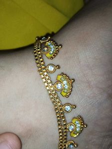 Sizzling Fancy Women Anklets
