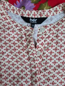 Her By INVICTUS SLEEVELESS TOP