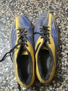 Used Football Shoes - Blue & Yellow