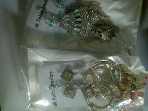 Sparkling Silver-Tone Jewelry Set