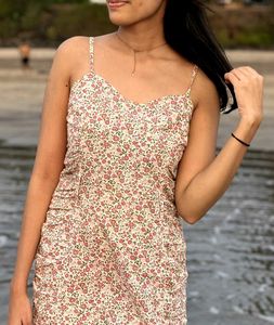 Pretty Pink Floral Dress 🎀🤍