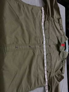 EDC BY ESPRIT Men&#39;s Olive Shirt