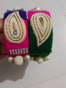 Handmade Woolen Bangle,4 Kanch Ke Aur 1pair Metal