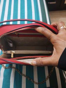 Van Heusen Sling Bag