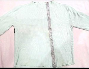 Trendy Top 💌Make Offer ✨