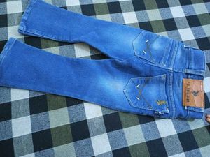 Dark Blue Colour Ki Jeans 4 Se 5 Sal Ke Bacche K