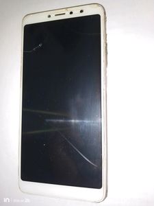 Mi Redmi Y2 (Rose Gold,3 GB RAM 32 GB ROM )Not Working Only Parts Use