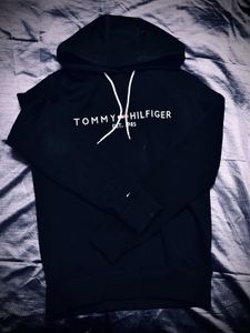 Tommy Hilfiger Hoodie - Classic Style
