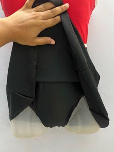 Padded Sleeveless Red And Black One-Piece Swimwear