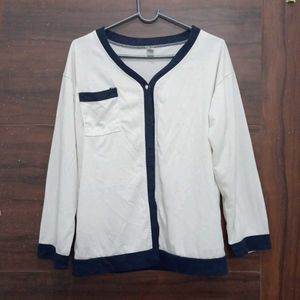 Vintage-Inspired Contrast Trim Top