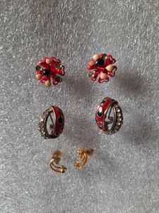 3 set of stud earrings