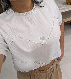 Beautiful DIY crop Tshirt With White Stones
