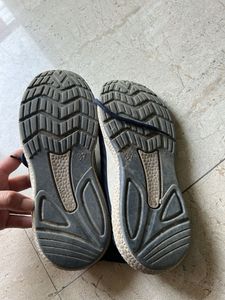 Comfortable Blue Knit Sneakers