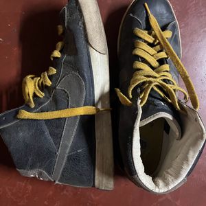 NIKE BLAZER