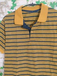 2 Tshirts Like New