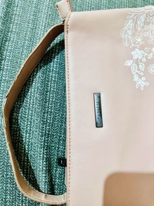 Caprese Sling Bag