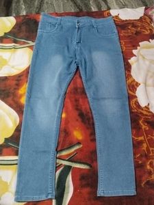*SLIM DENIM JEANS*