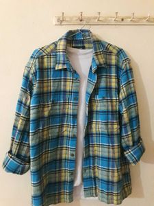 &#34;Checkered Charm: The Ultimate Casual Shirt&#34;