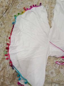White Beautiful Umbrella Pom Sleeve