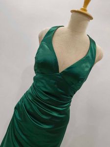 Elegant Emerald Green Satin Gown