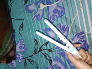 Hair Straightener - Gently Used