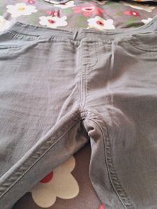 Grey Ankle Length Jeans