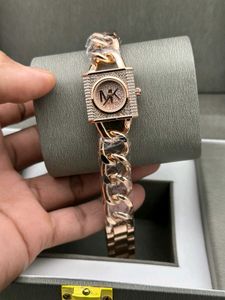 Michael Kors Women Watch Og Store Model