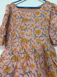 Floral Bullon Sleeves Kurti