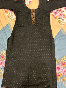 Black Suit With Heavy Dupatta
