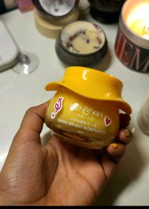 Dot & Key Super Bright Moisturizer