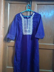 Elegant Blue Embroidered Kurta