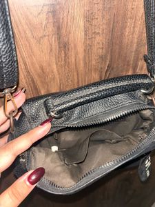 Black &#39;Supteme&#39; Sling bag