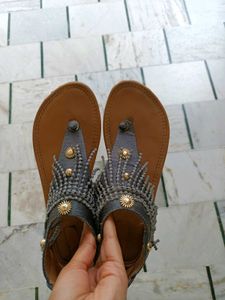 Embellished grey Flats