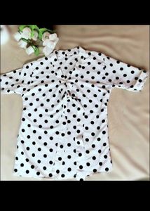 Black 🖤 White 🤍 Top