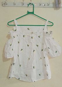 Whit Lily Flower Top