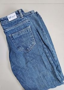 Ripped Boyfriend Jeans