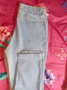 A Skinny Jeans For Women