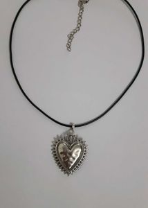 Vintage Sacred Heart Necklace ❤