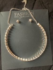 Neckless Set