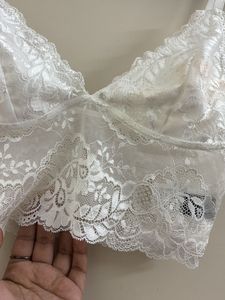 SHEIN Frenchy Casual Lace Ribbon Padded Camisole T