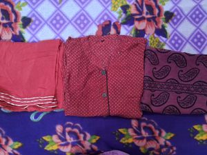 Elegant women&#39;s suit set