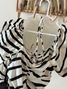 Zebra Print Top h&amp;m 🦓