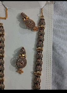 Golden Necklace With Earing