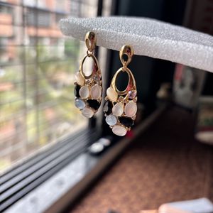 Elegant Oval Drop Earrings
