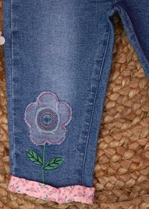 Cute Girl&#39;s Denim Jeans