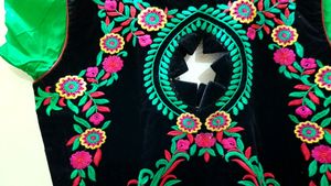 💚New Floral Embroidered Gown...
