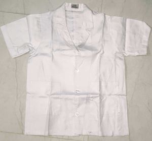 White Short Sleeve Lab Coat 🥼 (Chemistry)