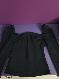 Chic Black Long Sleeve Top