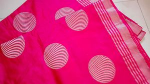 MAGENTA PINK GRAPHIC SAREE